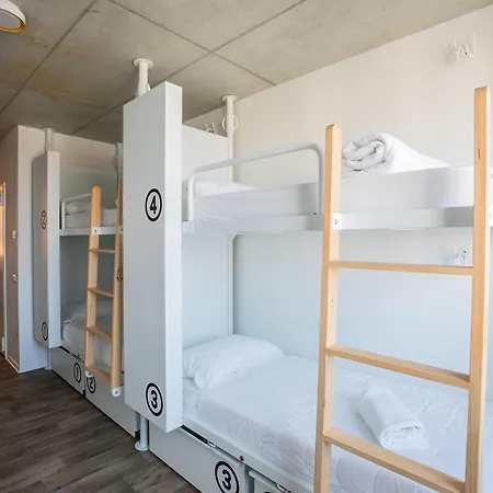 アンダ ベニス ホステル *