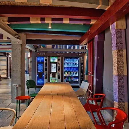 ホステル アンダ ベニス