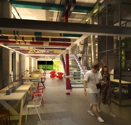 ホステル アンダ ベニス *