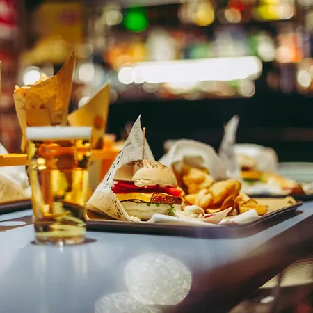 אכסניה Anda Venice *