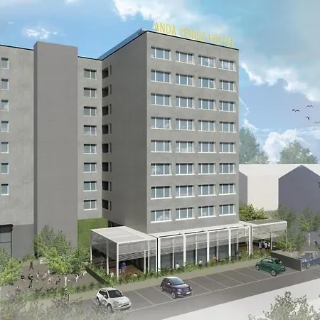 Anda Venice מסטרה